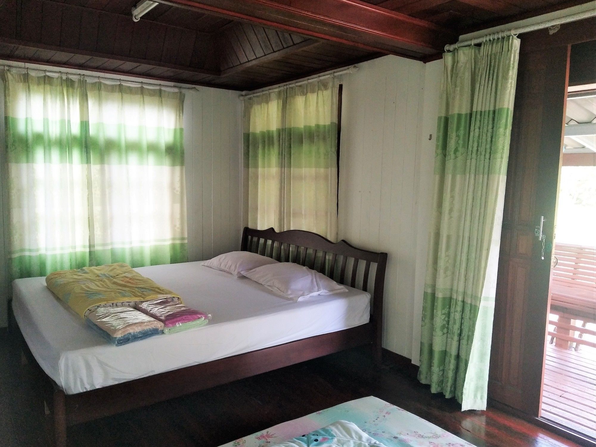 Sarocha Resort Rayong Extérieur photo